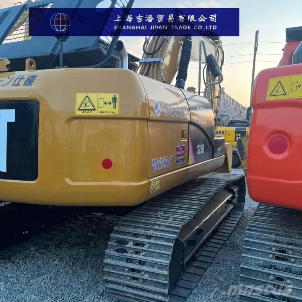 CAT 323 D Bandgrävare