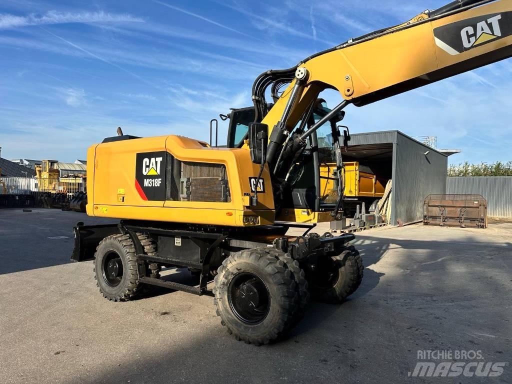 CAT M 318 F Hjulgrävare