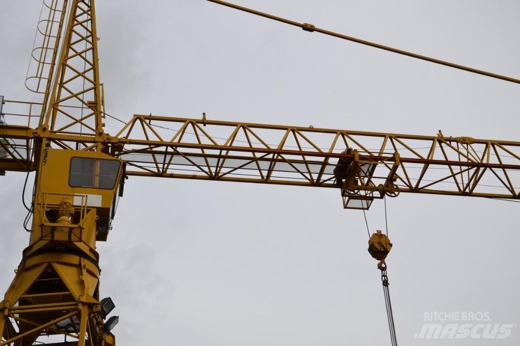 Liebherr 220 HC Byggkranar