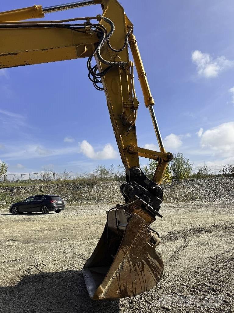 Komatsu PC 228 US-3 Bandgrävare