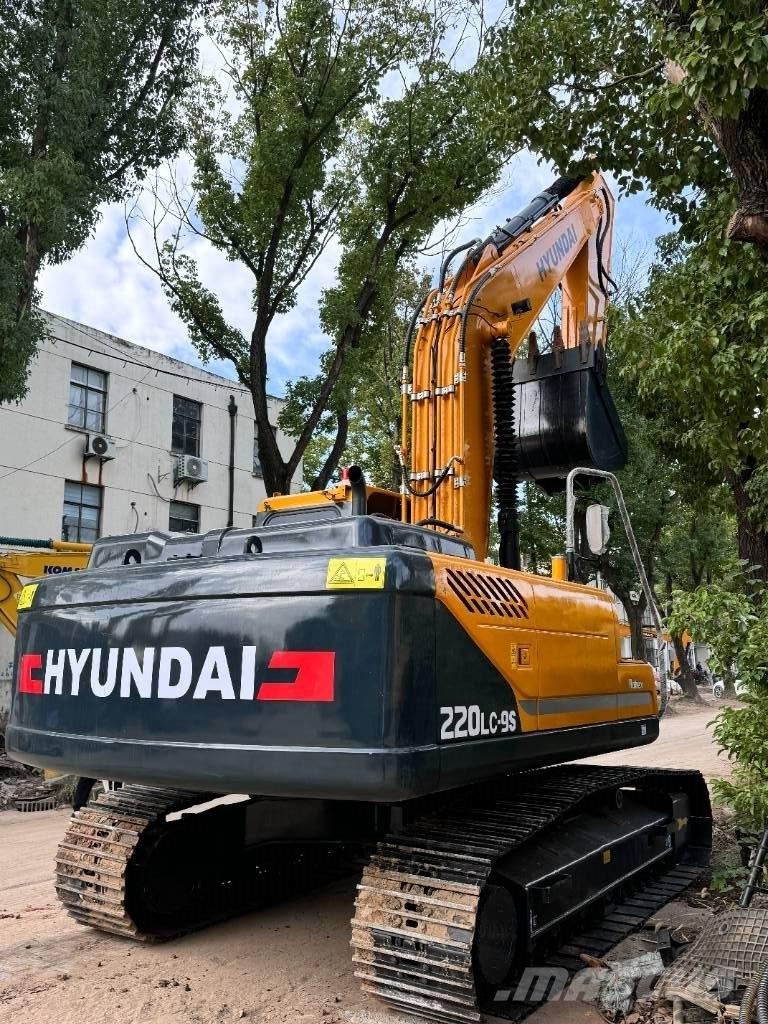 Hyundai 220LC-9S Midigrävmaskiner 7t - 12t
