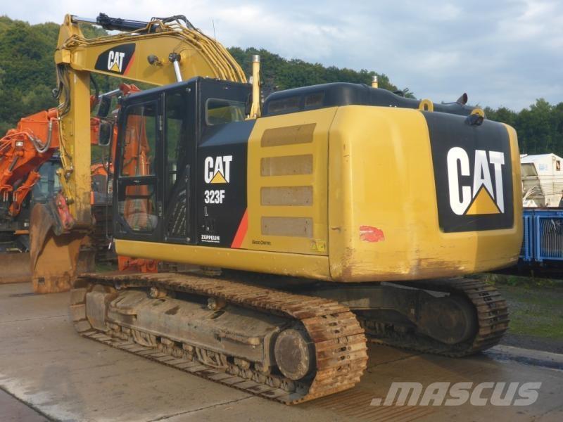 CAT 323F L Bandgrävare