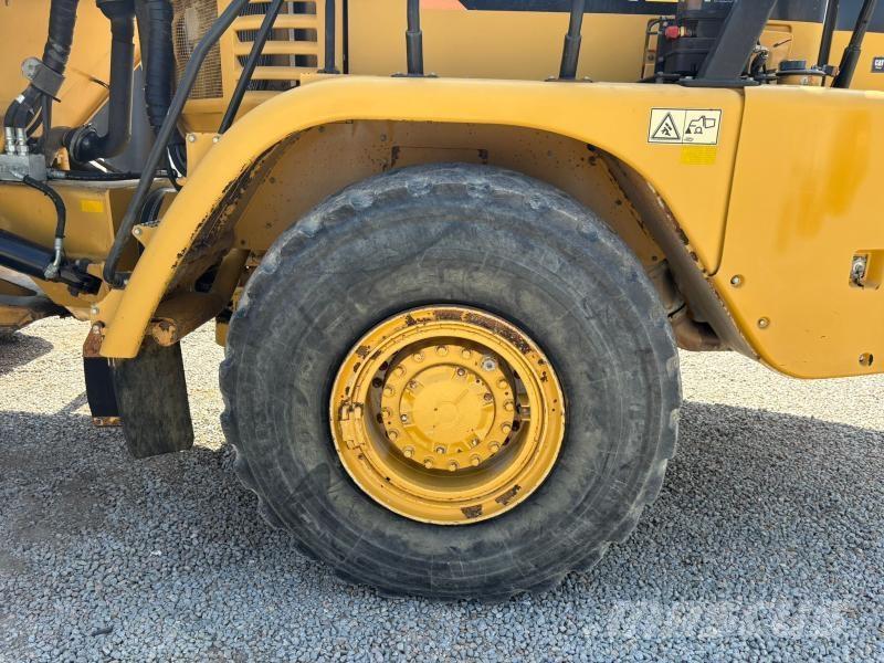 CAT 730 Midjestyrd dumper
