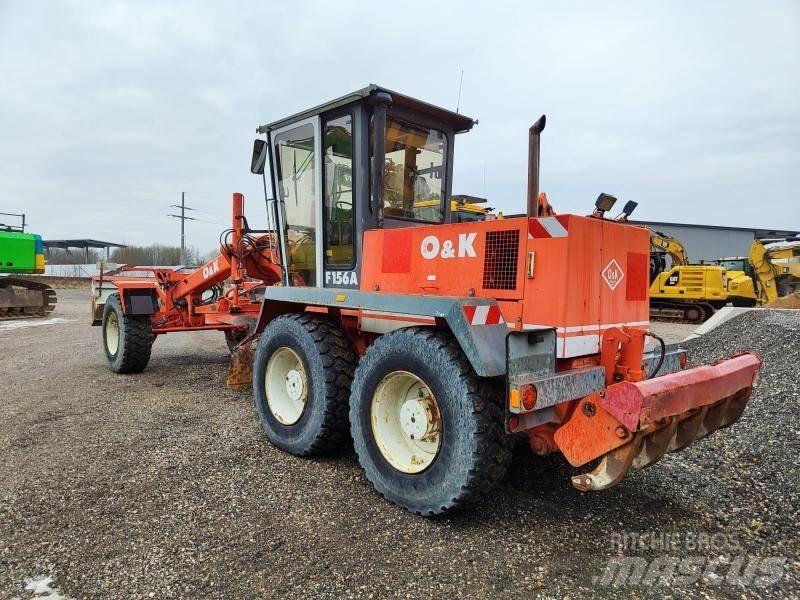 O&K F156A Väghyvlar