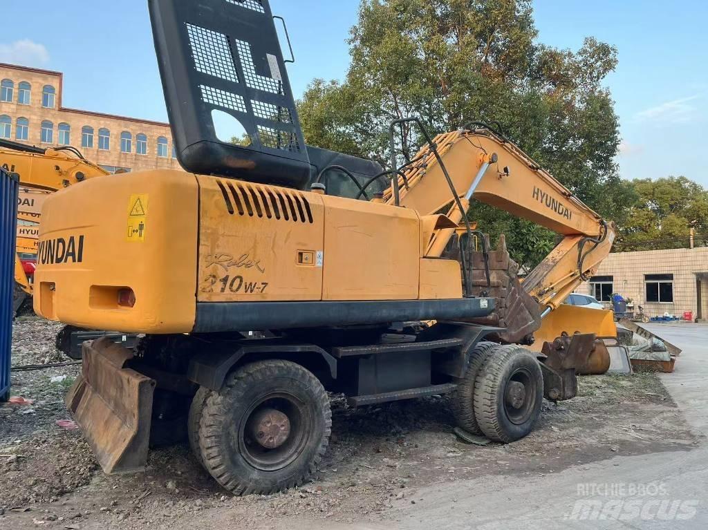 Hyundai R210W-7 Hjulgrävare