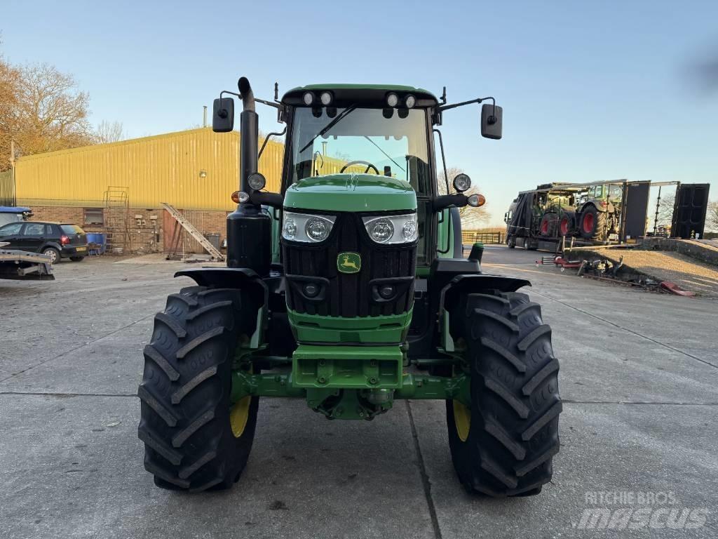 John Deere 6135M Traktorer