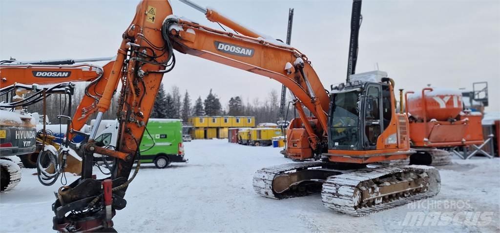 Doosan DX235LCR Bandgrävare