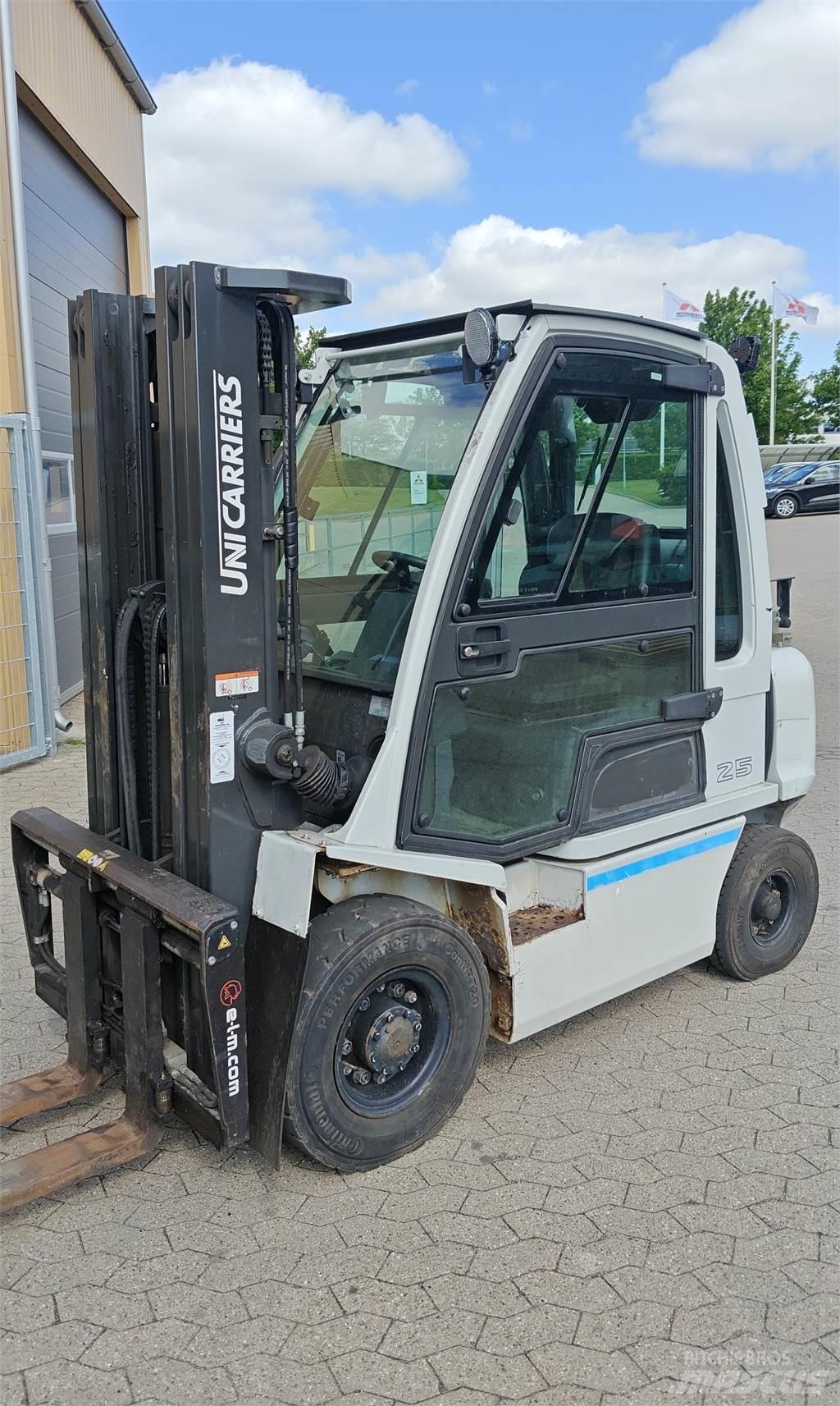 UniCarriers DX20 Gasolmotviktstruckar