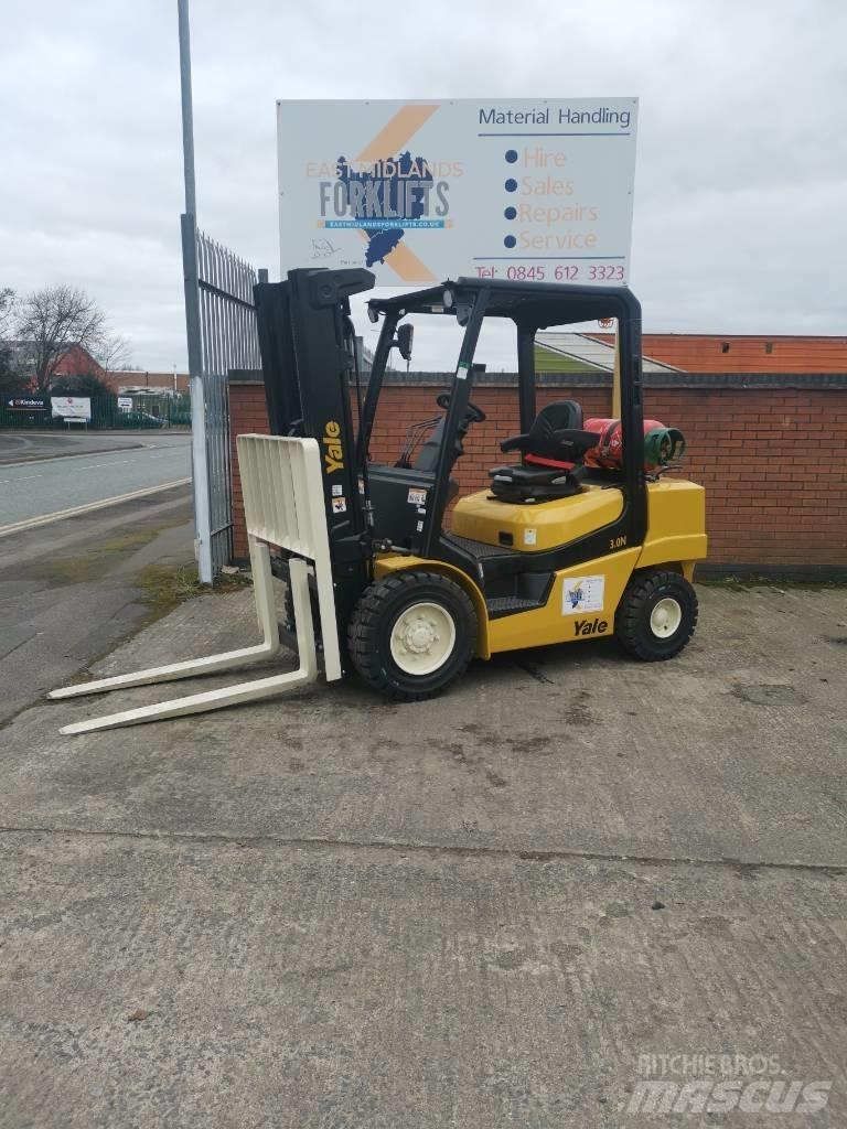 Yale GLP30 N Gasolmotviktstruckar