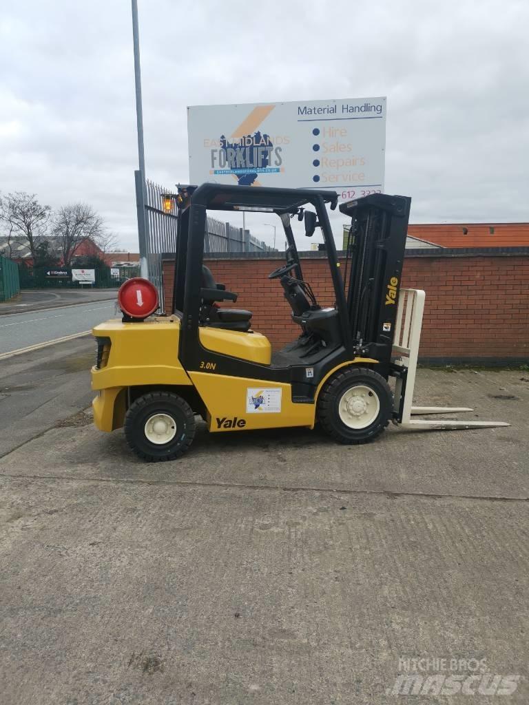 Yale GLP30 N Gasolmotviktstruckar