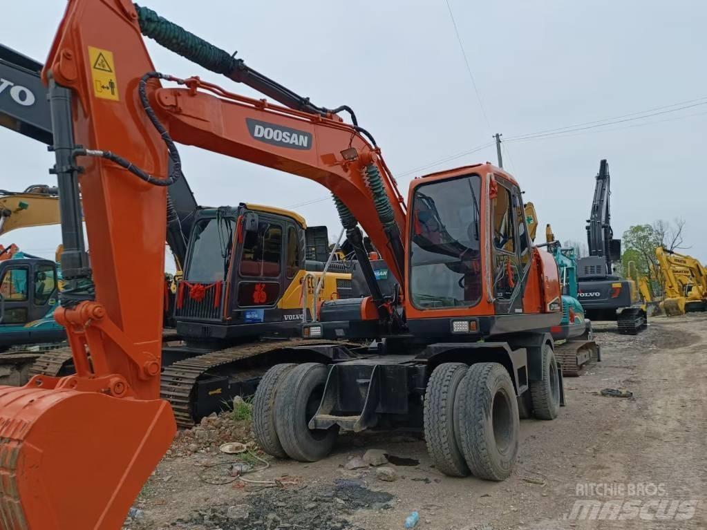 Doosan 150 W-7 Hjulgrävare