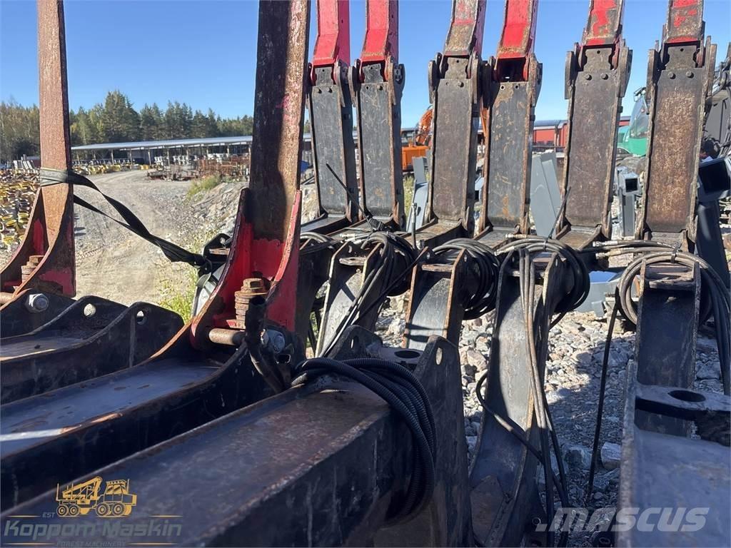 Komatsu 875 Redskap till skogsmaskiner