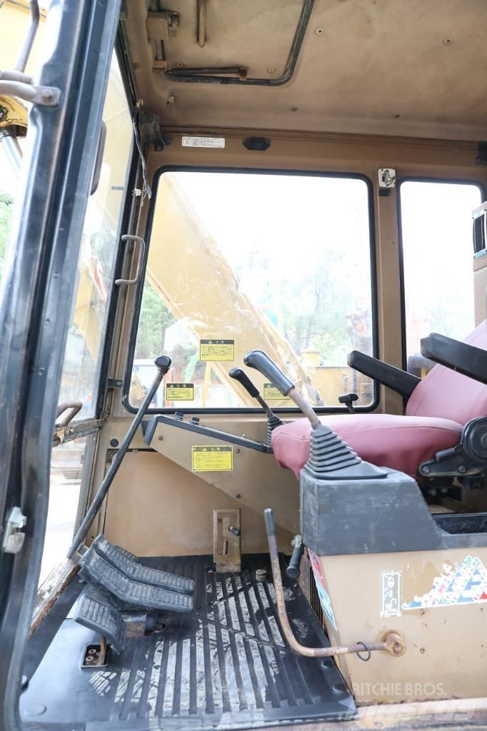 CAT E 70 B Minigrävare < 7t