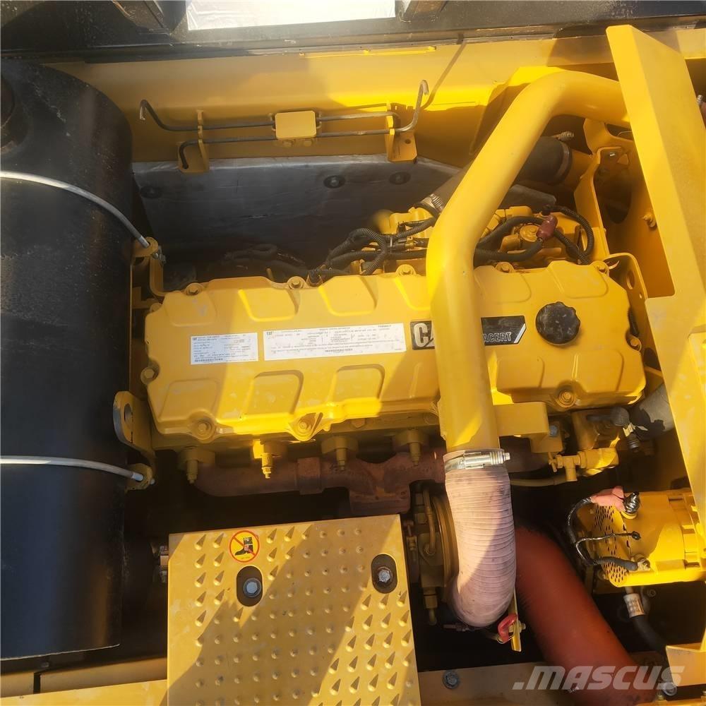 CAT 340D2 Bandgrävare