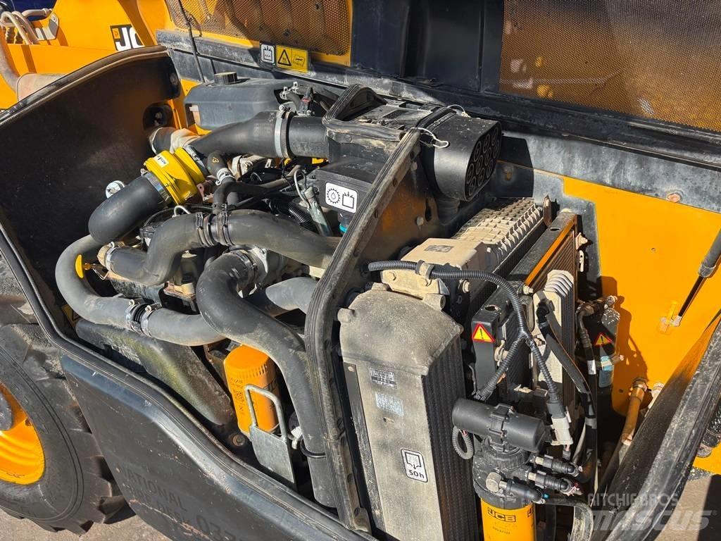 JCB 535-125 Hiviz Teleskoplastare