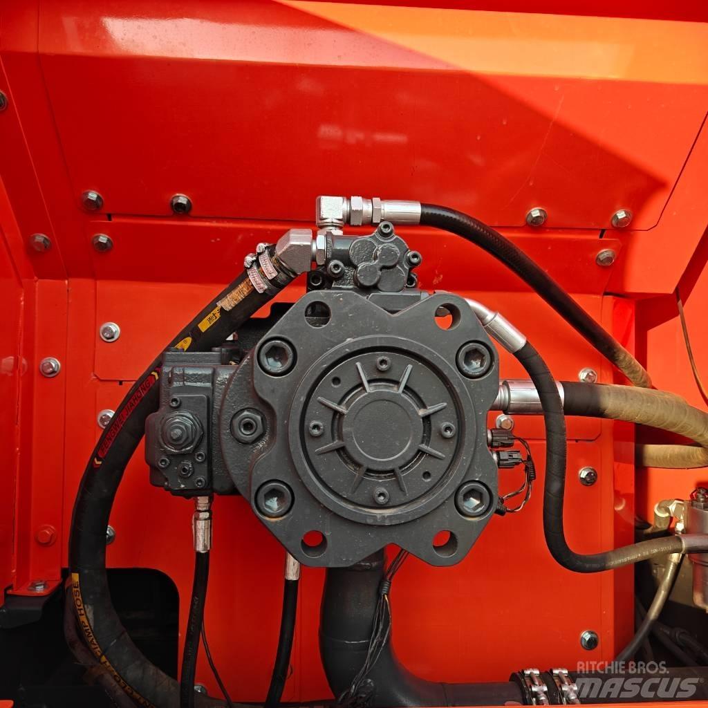 Doosan DX300LC-9C Bandgrävare