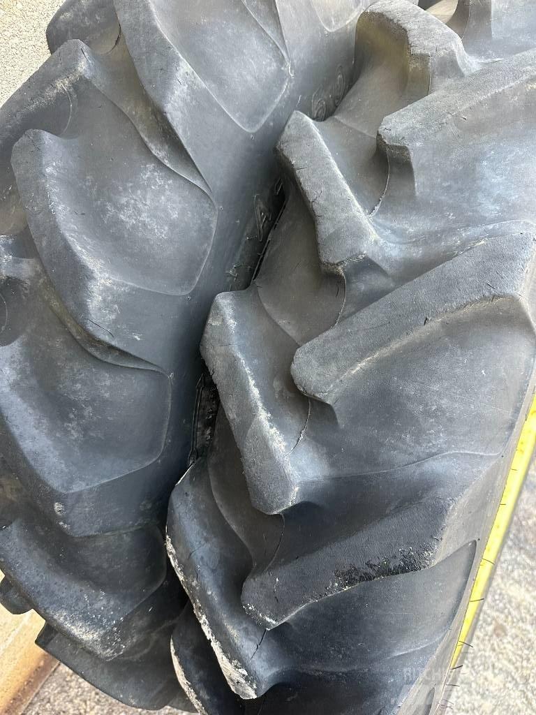 Alliance 230/95R28 Däck, hjul och fälgar