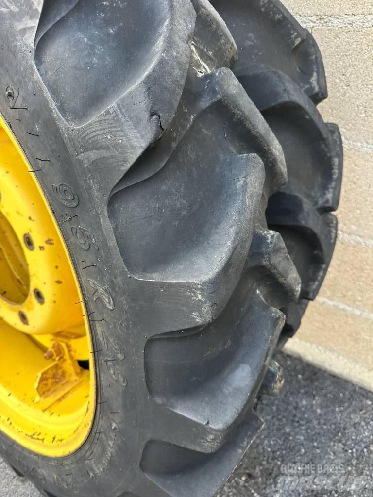 Alliance 230/95R28 Däck, hjul och fälgar
