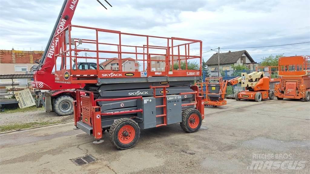 SkyJack 8841RT Saxliftar