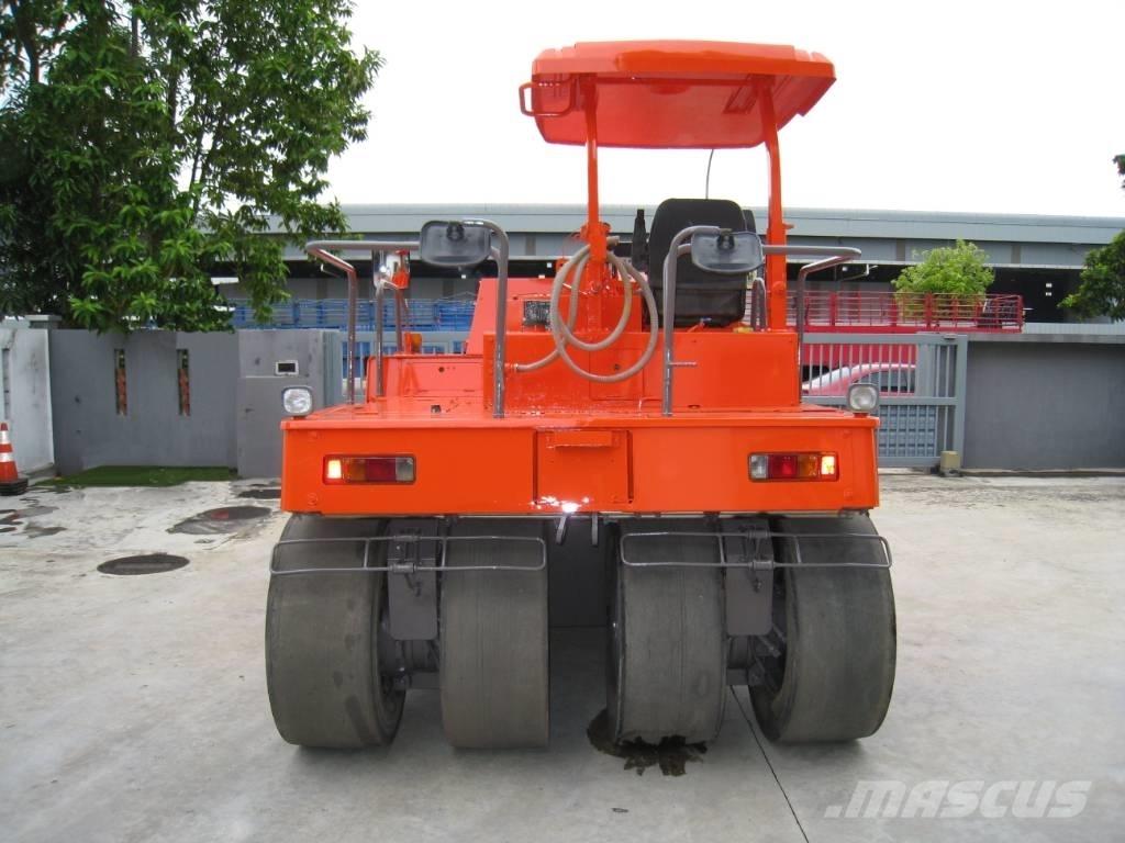 Sakai TZ 701 Pneumatiska Hjulvältar