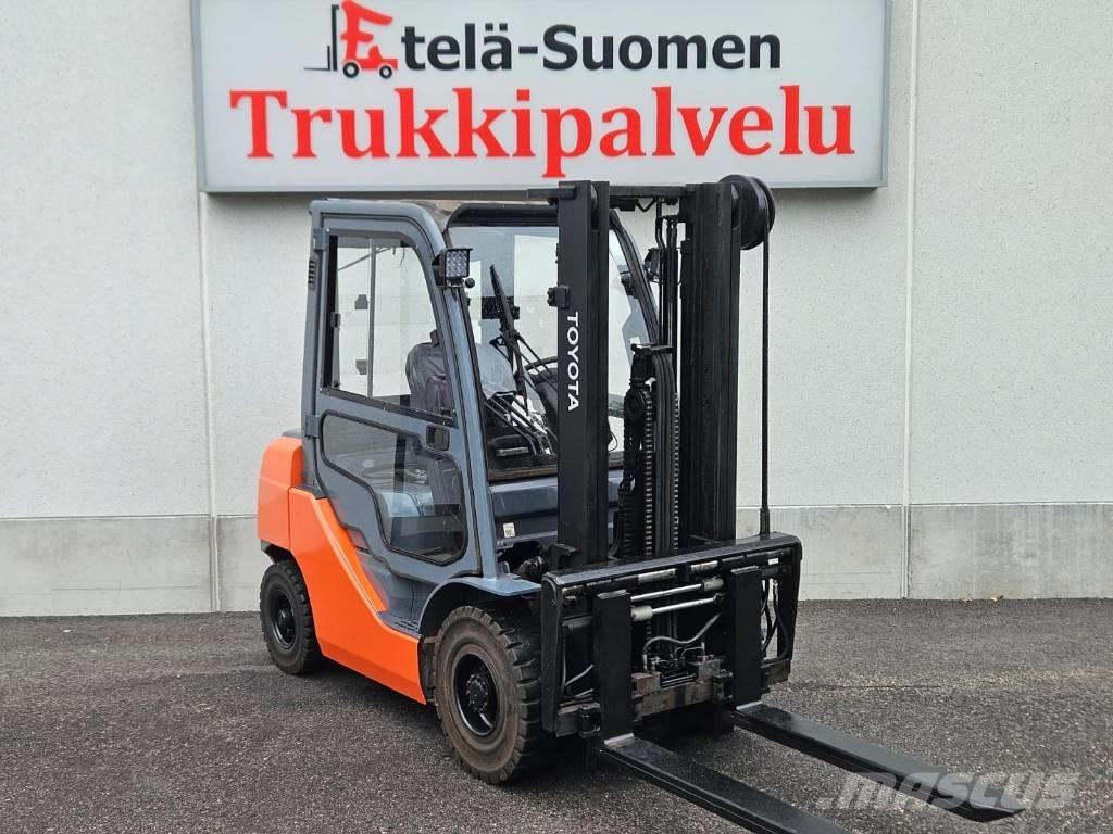 Toyota 02-8 FDF 25 Dieselmotviktstruckar