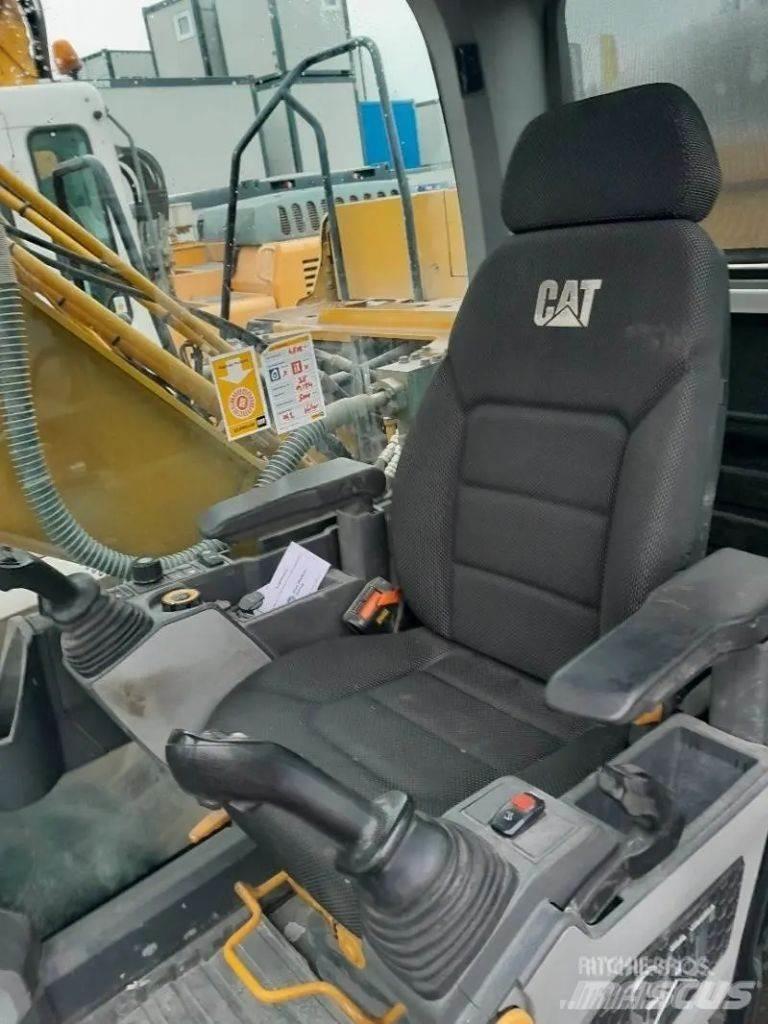 CAT 320 Bandgrävare