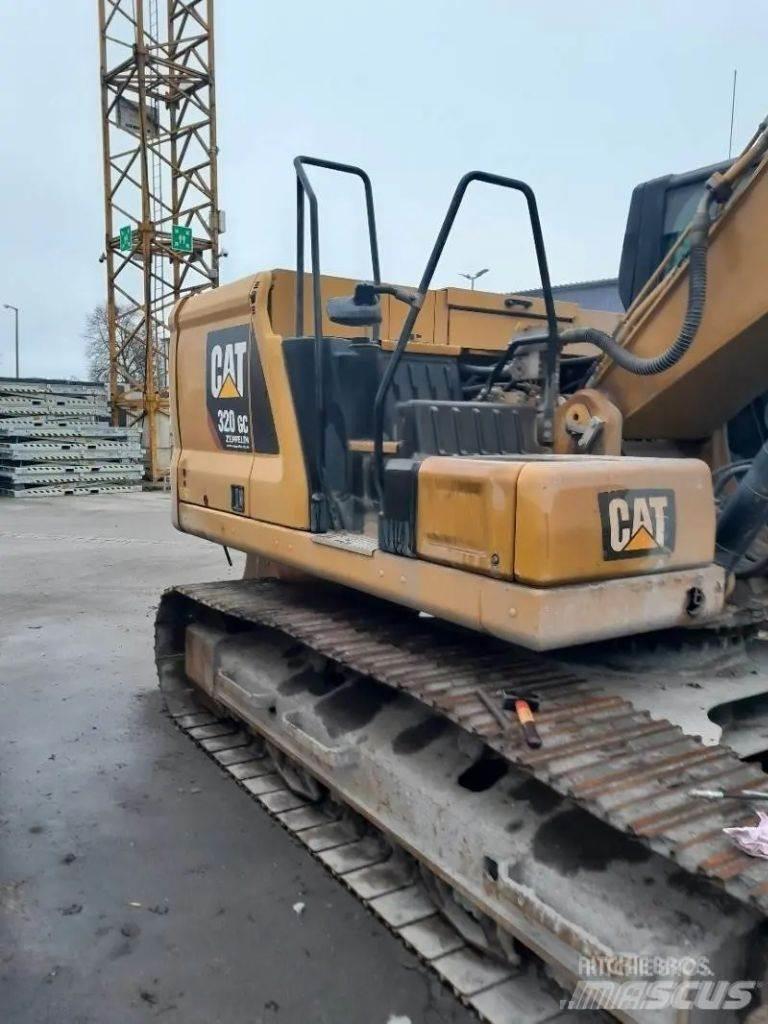 CAT 320 Bandgrävare