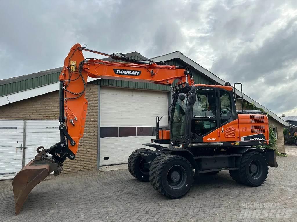Doosan DX140W-5 Hjulgrävare