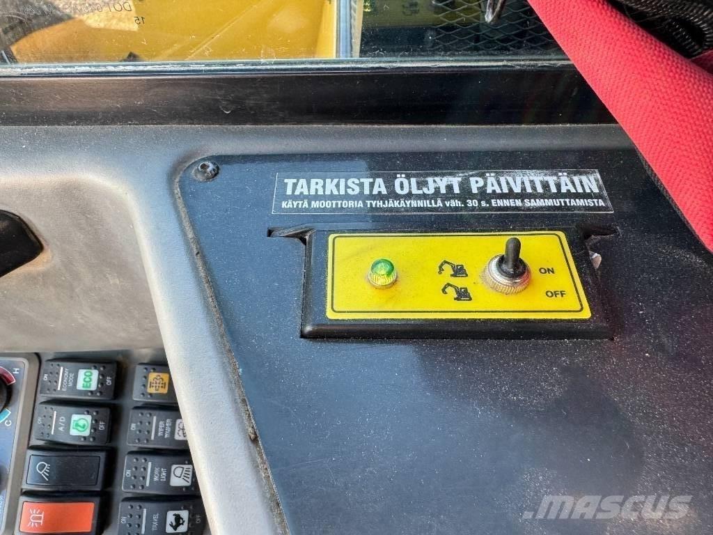 Yanmar Vio 80 Bandgrävare
