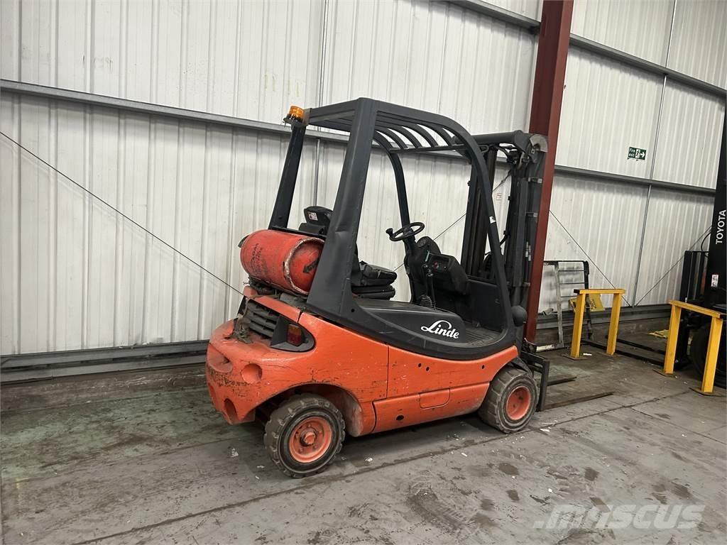 Linde H20T-03 Gasolmotviktstruckar