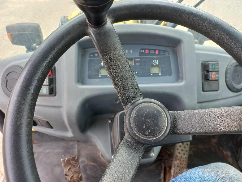 Komatsu WA 80-6 Hjullastare