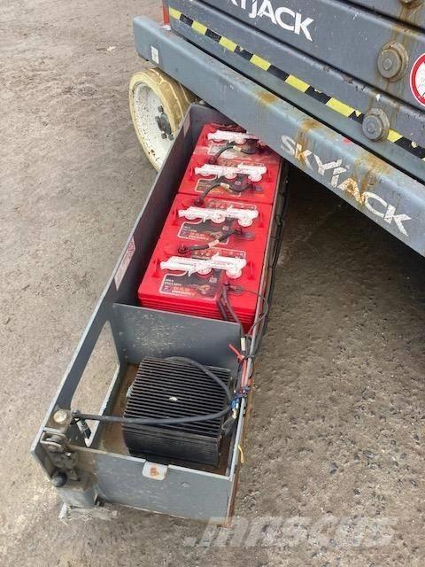 SkyJack SJ III 3226 Saxliftar