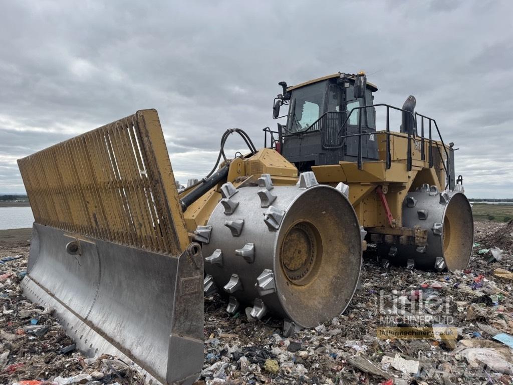 CAT 836 Avfallspackare