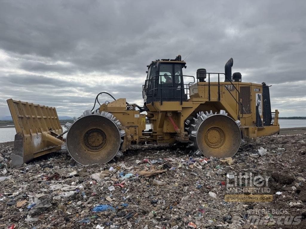 CAT 836 Avfallspackare