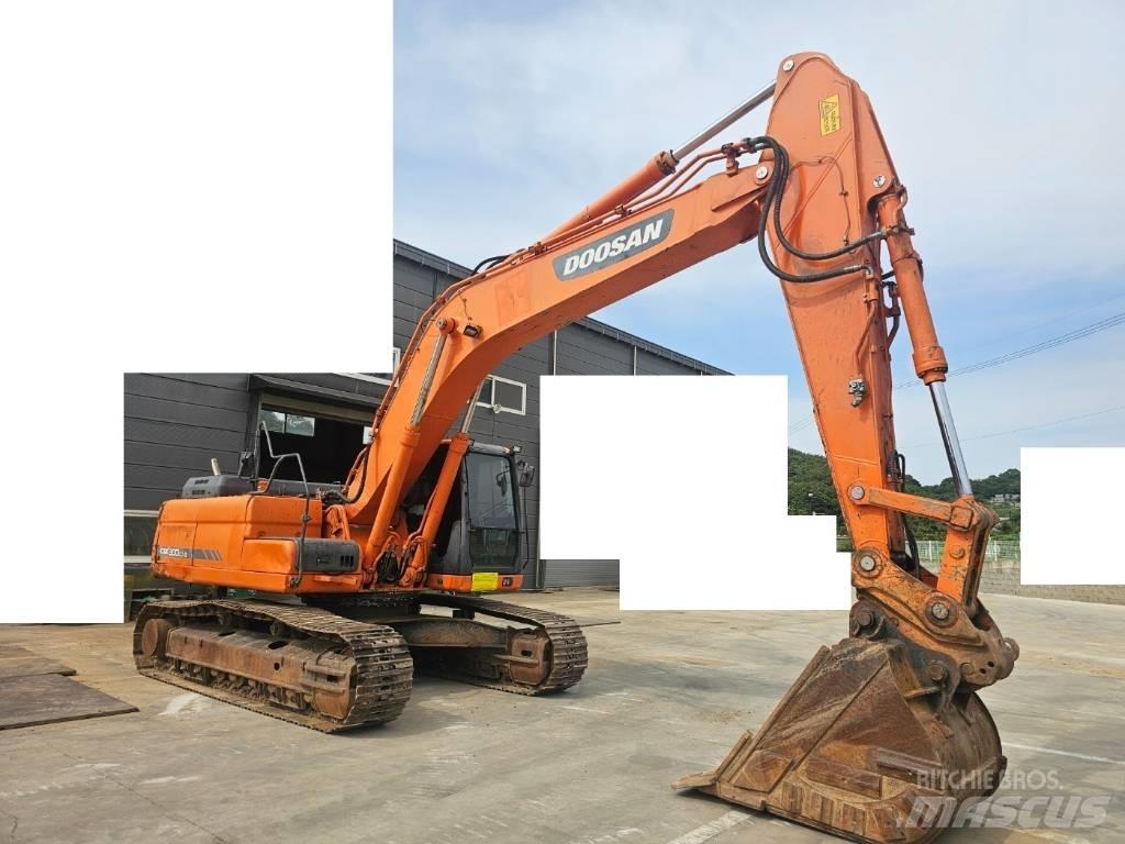 Doosan DX 300 LC-3 Bandgrävare