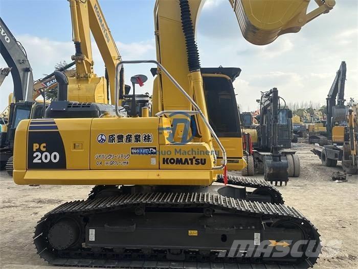Komatsu PC200-8MO Bandgrävare