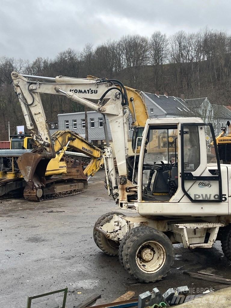 Komatsu PW 95 Hjulgrävare
