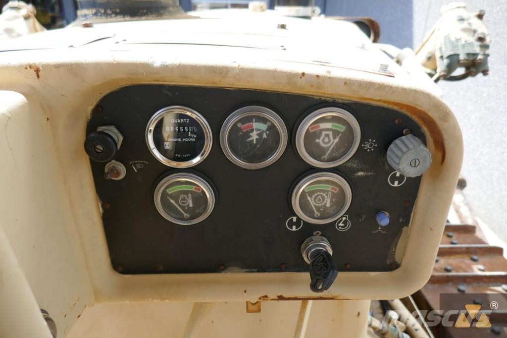 CAT D7G Ex-army Bandschaktare