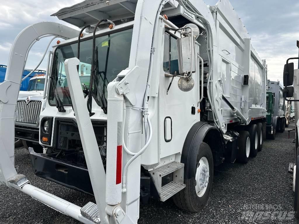 Mack MRU613 Sopbilar