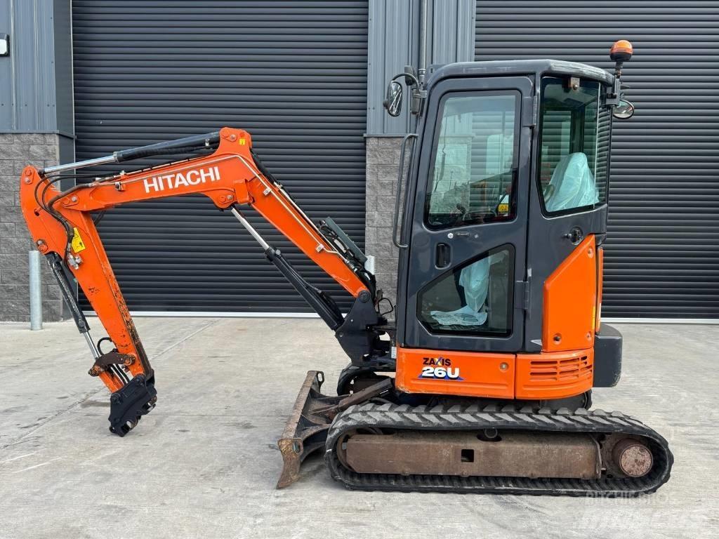 Hitachi ZX 26 U-6 cr Minigrävare < 7t
