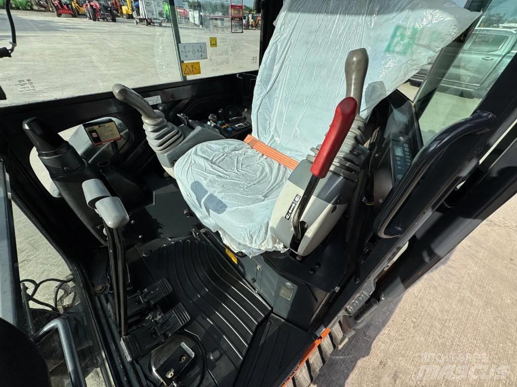 Hitachi ZX 26 U-6 cr Minigrävare < 7t