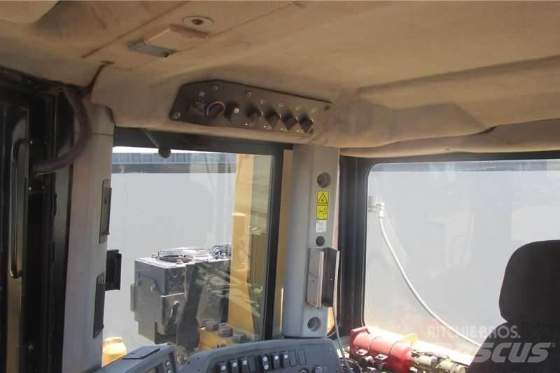 CAT D9T Bandschaktare