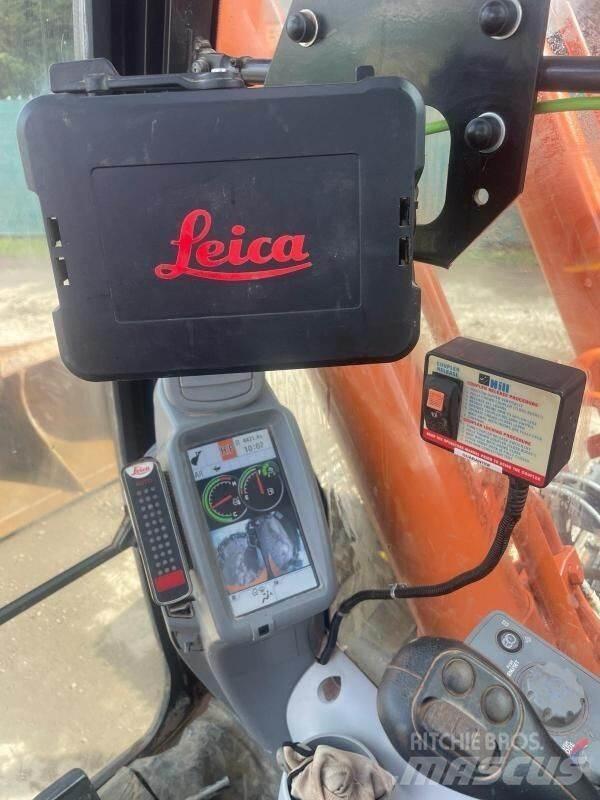 Hitachi ZX210LC Bandgrävare