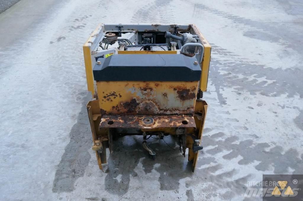 CAT 220-2800 Hytter och interiör