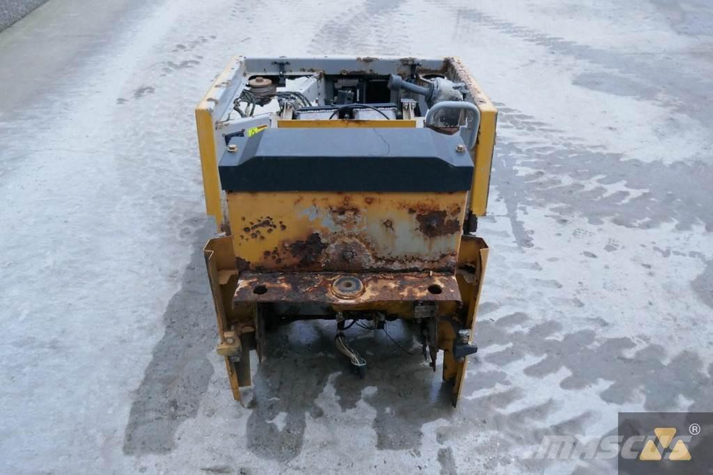 CAT 220-2800 Hytter och interiör