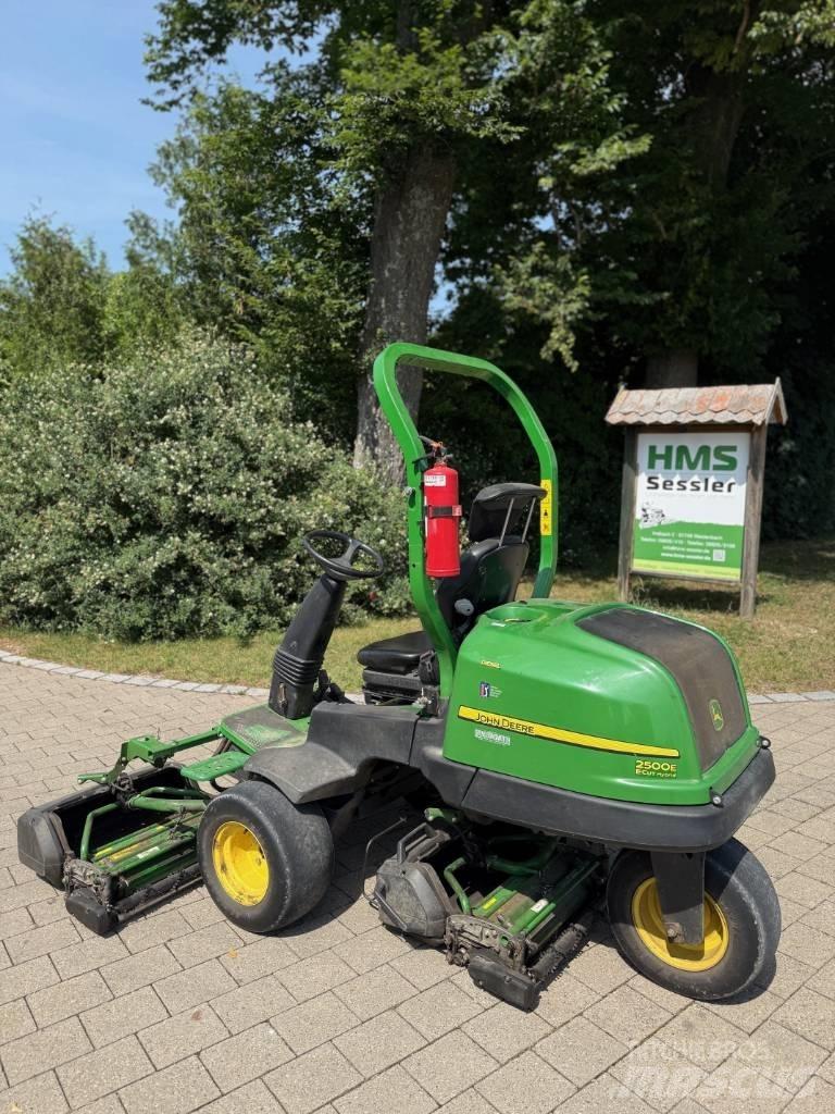 John Deere 2500 E Green-gräsklippare