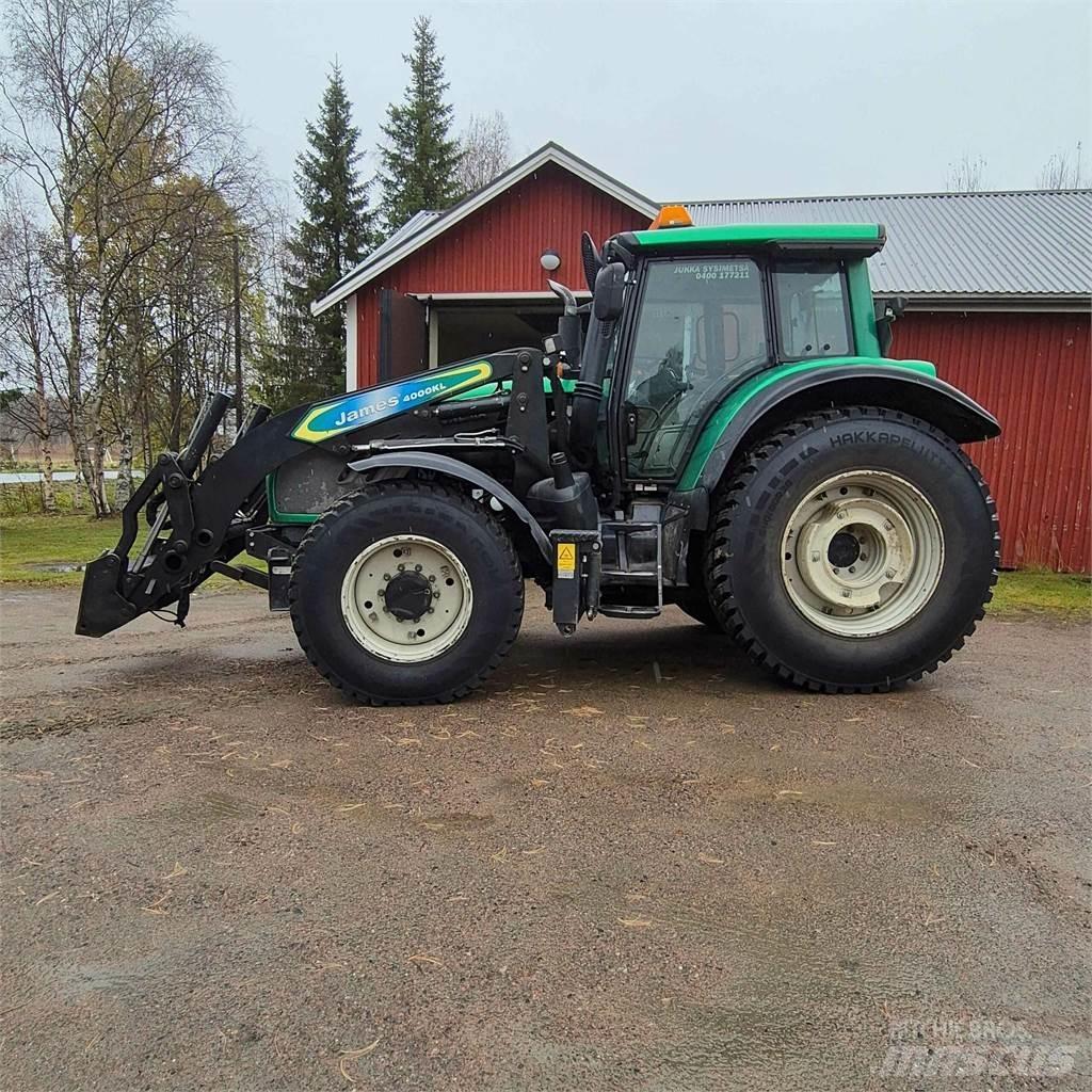 Valtra T182 Versu Traktorer