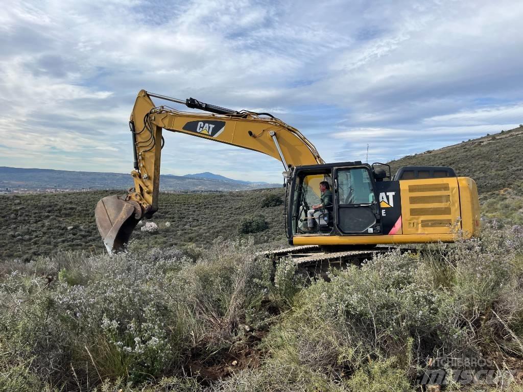 CAT 329 E Bandgrävare