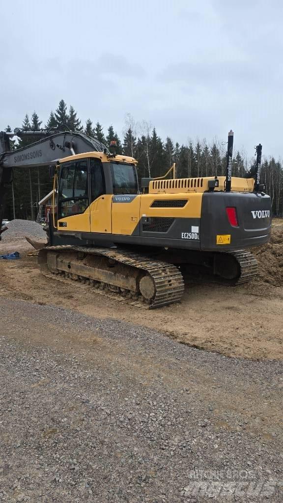 Volvo EC 250 D L Bandgrävare