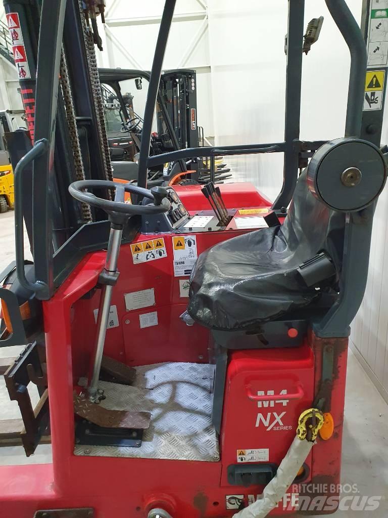 Moffett 20.3 Fordonstruckar